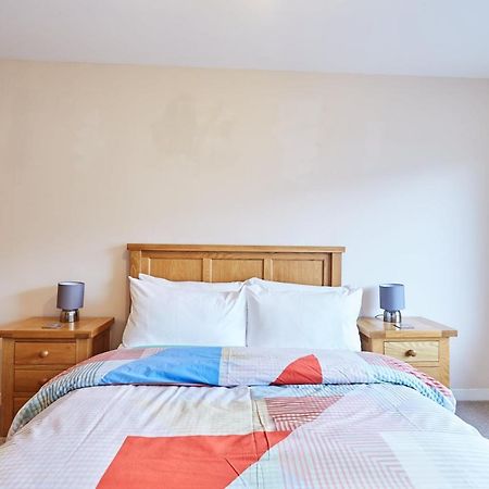 פורט ויליאם Etive, Beautiful Lochside Apartment With Balcony מראה חיצוני תמונה